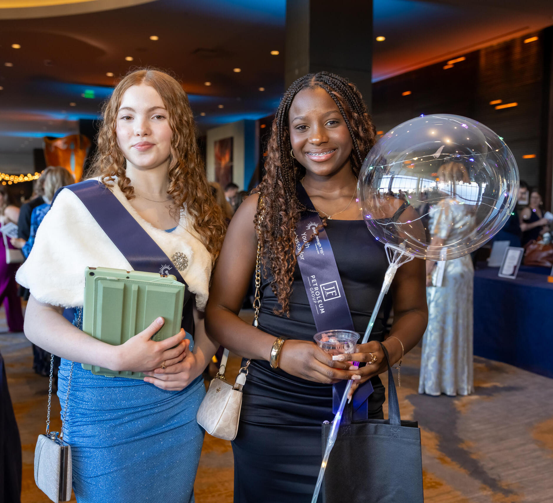 Volunteer at the Upcoming Dallas and Fort Worth Galas!