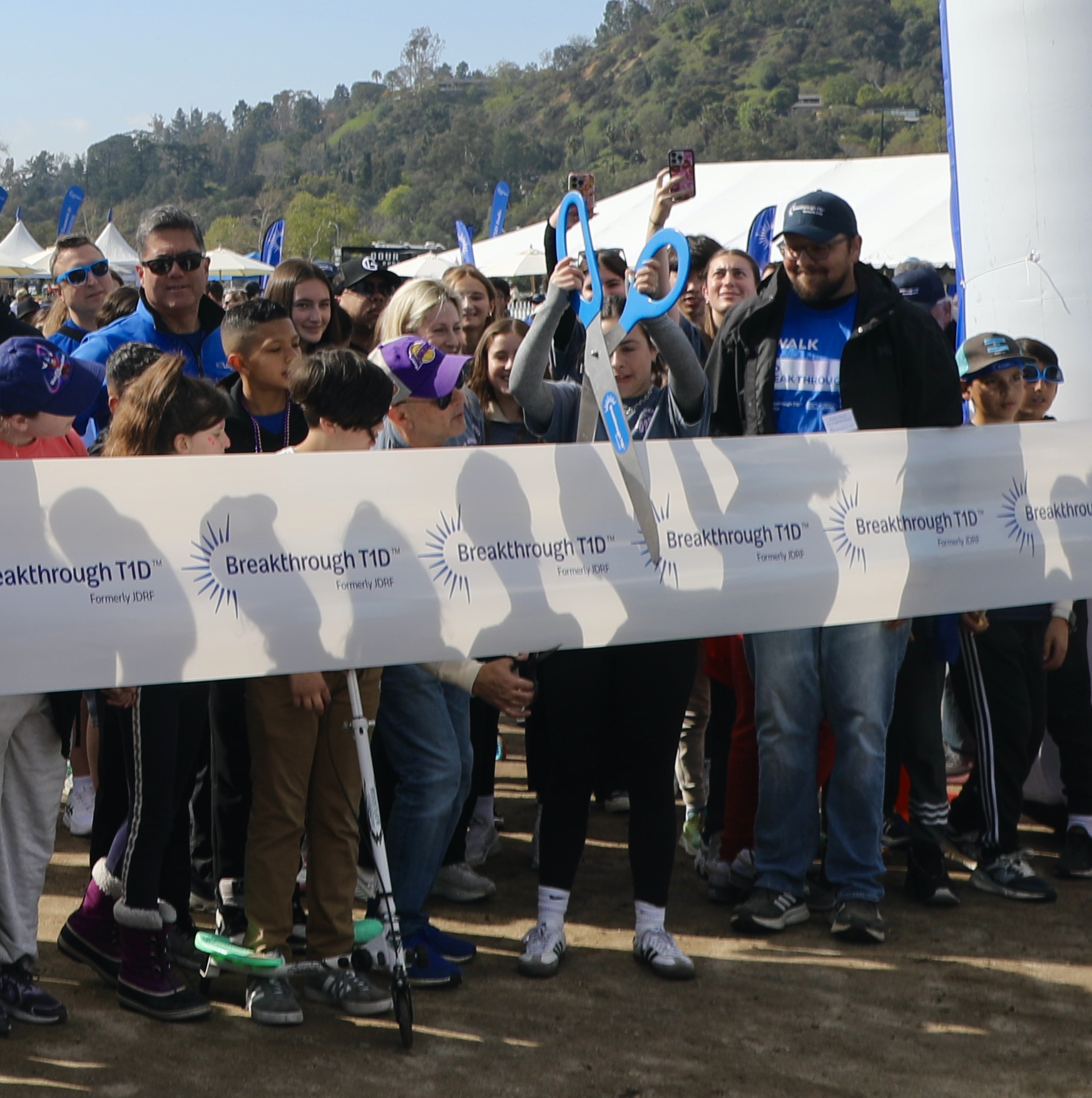 Ribbon Cutting (3) (1)_Judy Parra