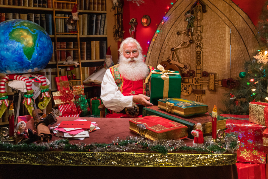 It’s time to “Ask Santa!” Chat with the jolly old elf as long as you want!