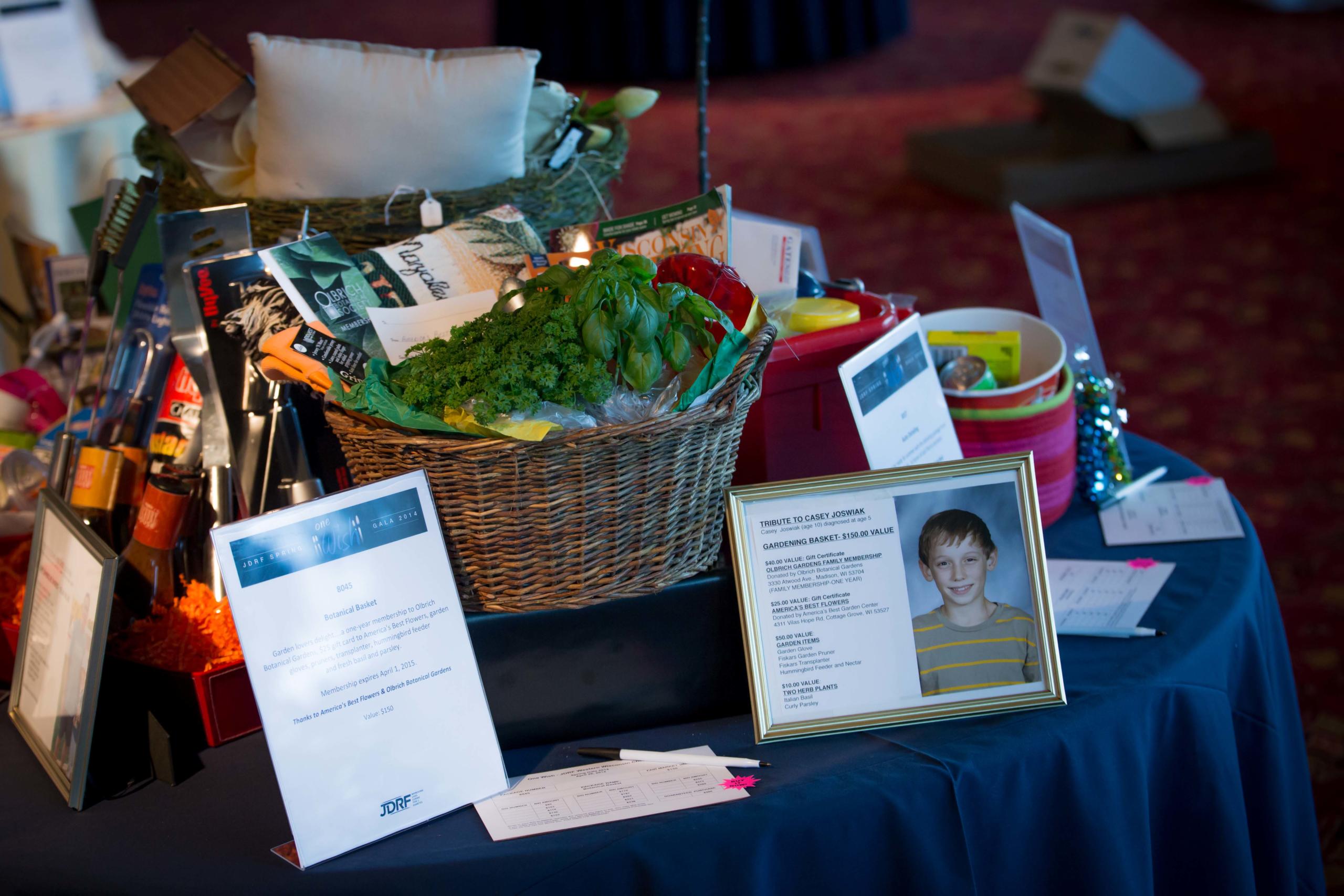 Donate a Family Basket for the Spring Gala!
