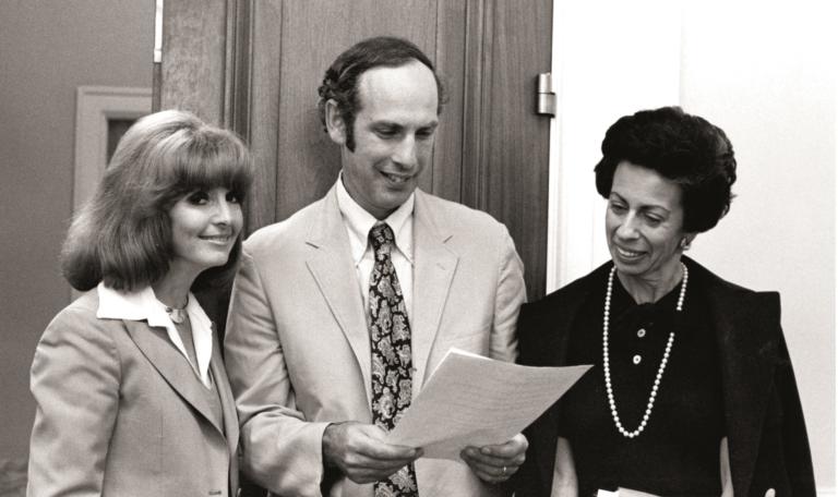 Lee Ducat (L) and Carole Lurie (R) Meet With a Legislator