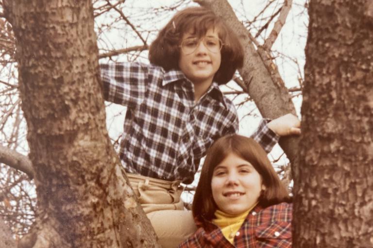 Eve Yohalem with Her Sister Jennifer