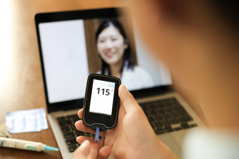 Type 1 Diabetes Glucometer to Test Blood Sugar