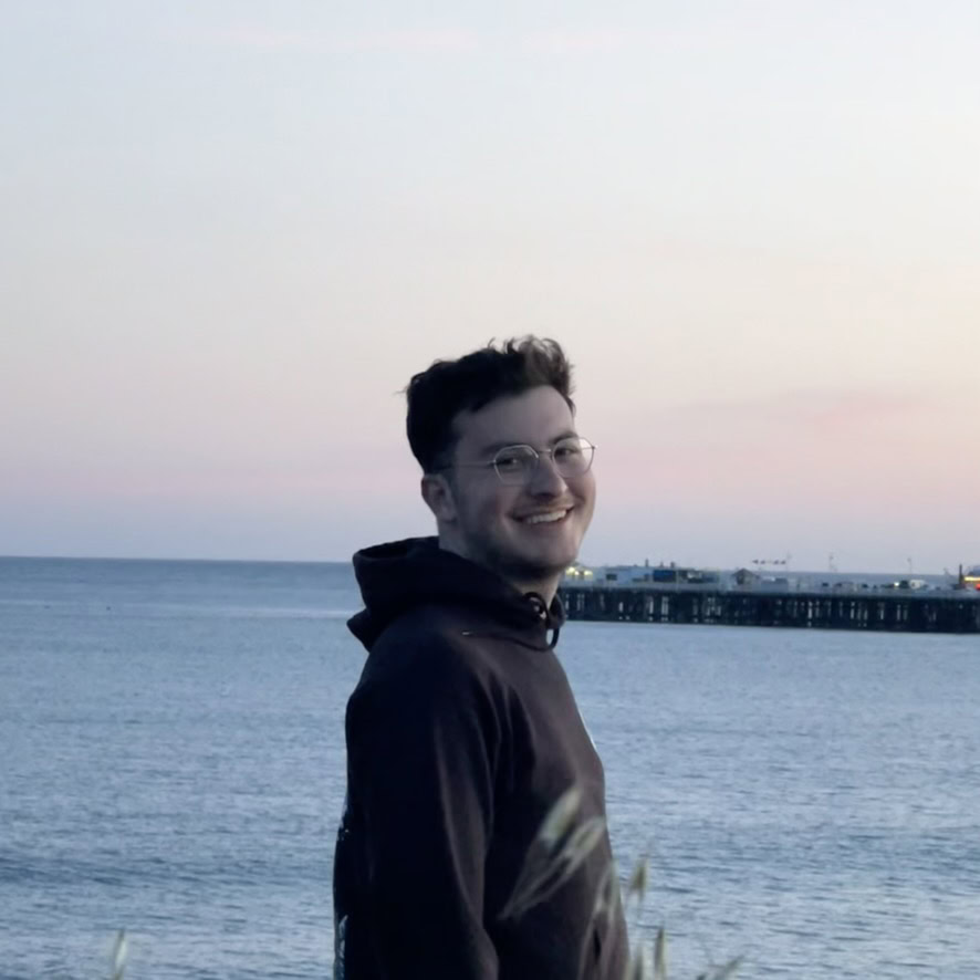 Jonah, an adult living with T1D