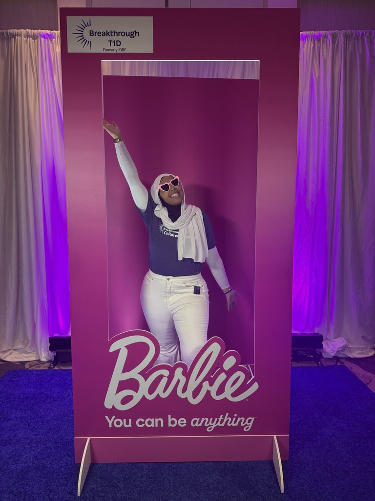 Yousra, an adult living with T1D